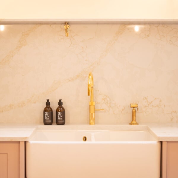 calacatta gold superior quartz