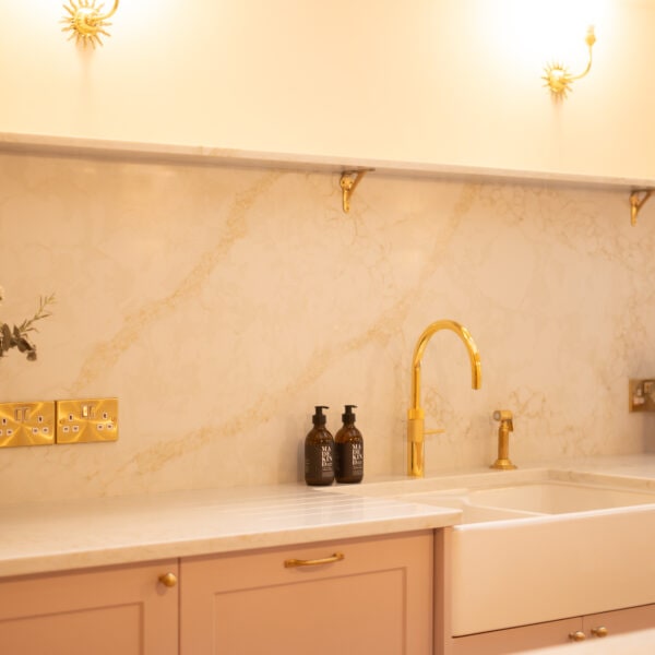 calacatta gold superior quartz