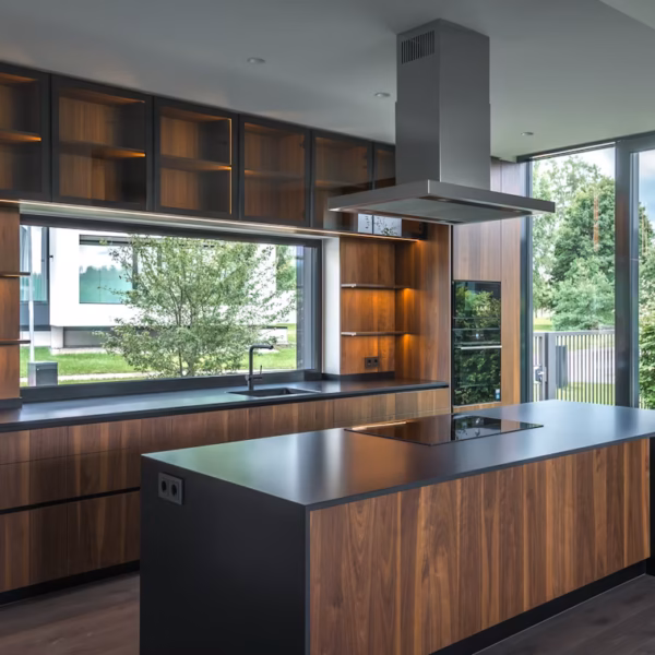 Tebas Midnight Strata Quartz