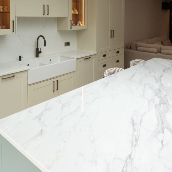calacatta oro quartz
