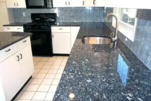 Polished dark quartz worktoos