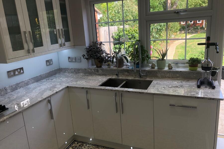 quartz worktop in kitchen